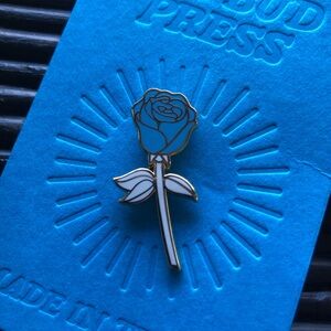 NWT BIG BUD PRESS blue rose pin